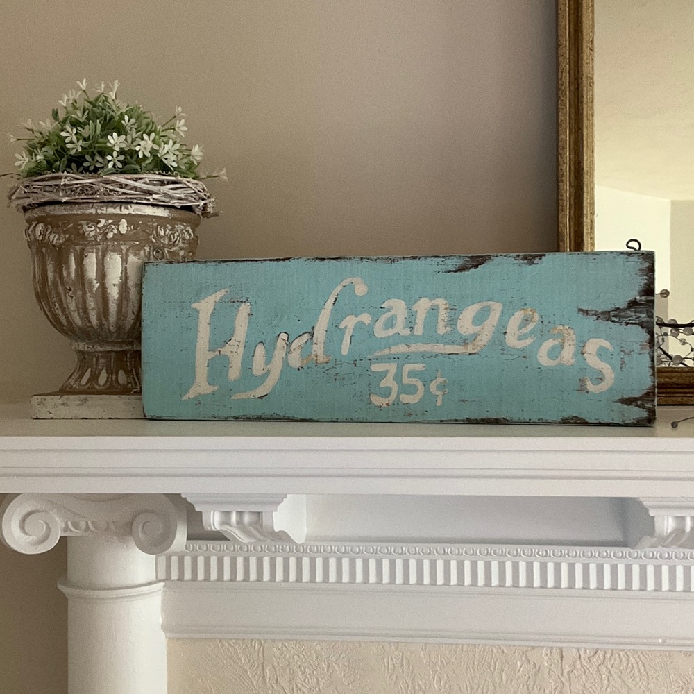 Rustic Blue Hydrangeas Sign Decor
